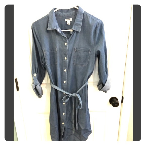 Old Navy Dresses & Skirts - Denim shirtdress with tie from Old Navy.